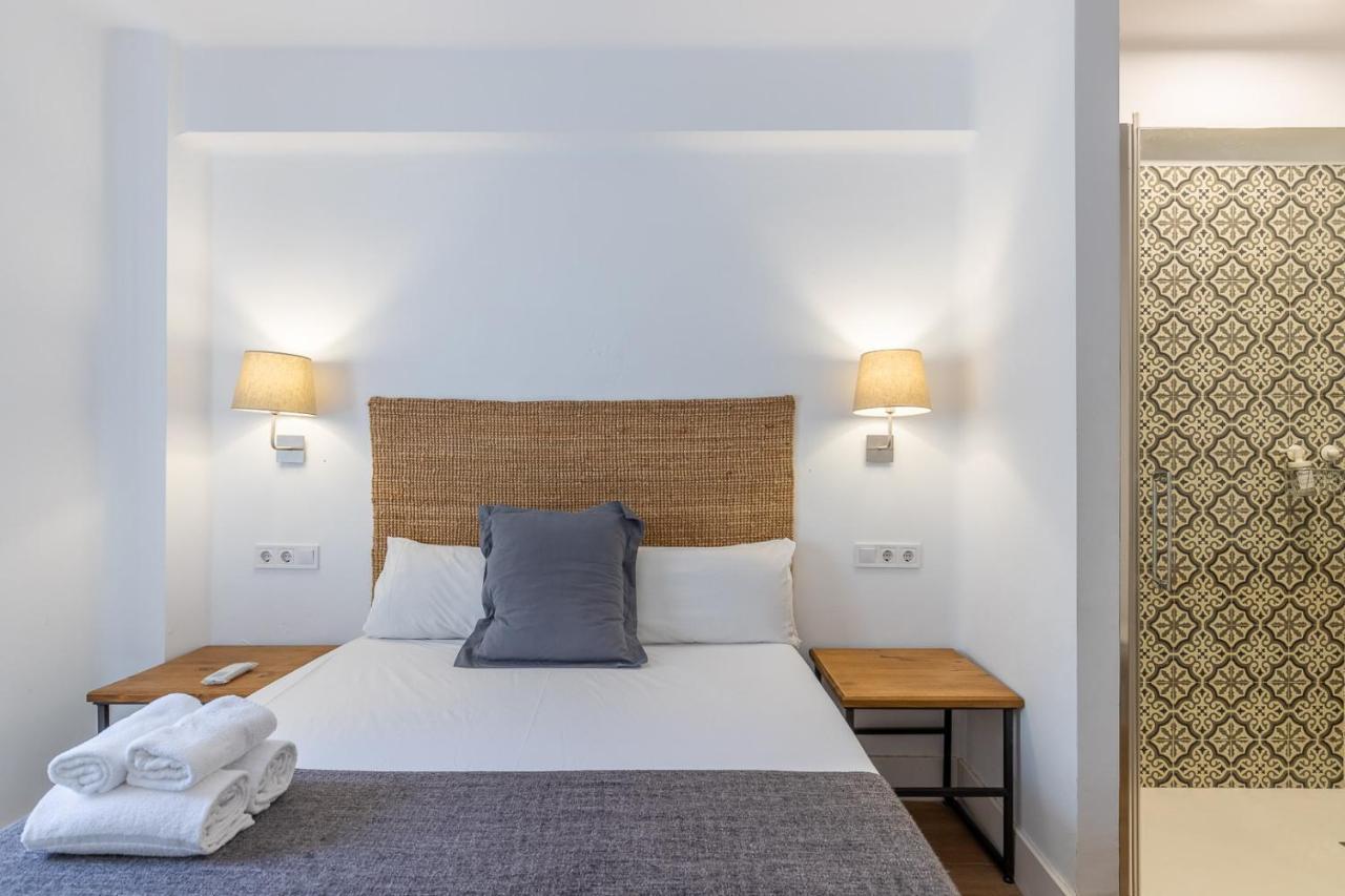 Fun Building Flats By Homeabout Malaga Exterior photo